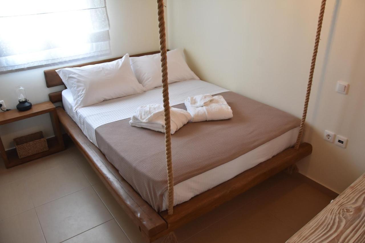 Nelleas Home Adámas Eksteriør bilde